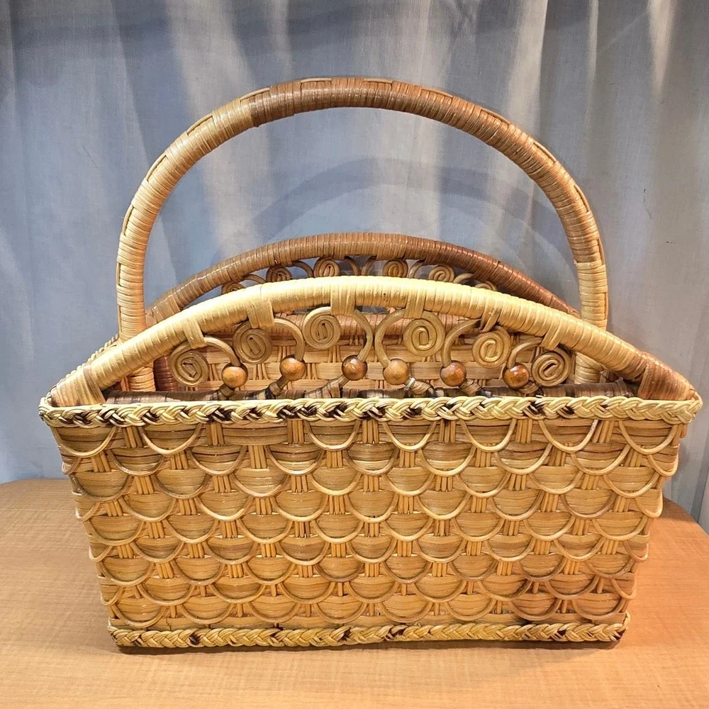 Wicker Magazine Holder Rattan VTG MCM Beads Braided‎ Handle Decorative 15x16x8.5